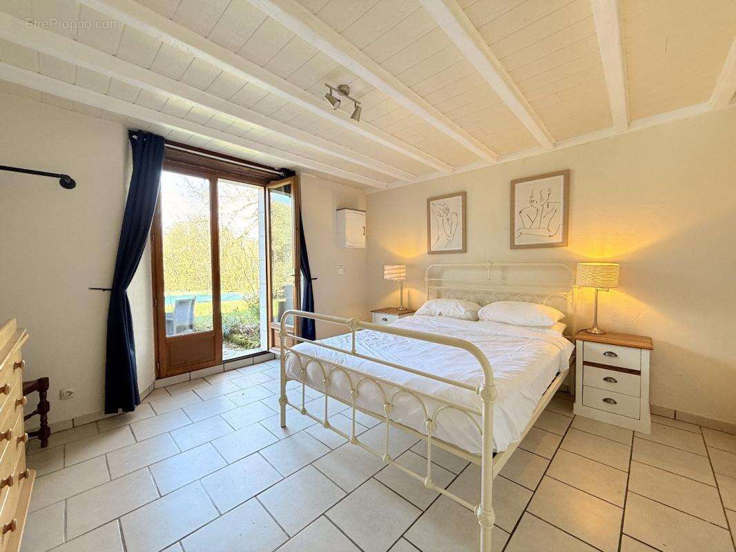 Maison à AUBETERRE-SUR-DRONNE