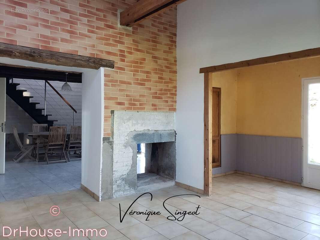 Maison à SAINT-MAURICE-LE-GIRARD