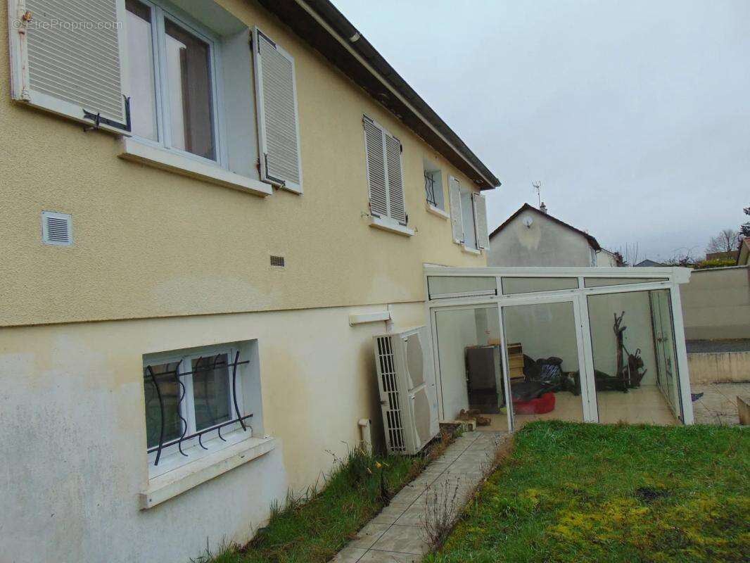 Maison à VILLEMANDEUR