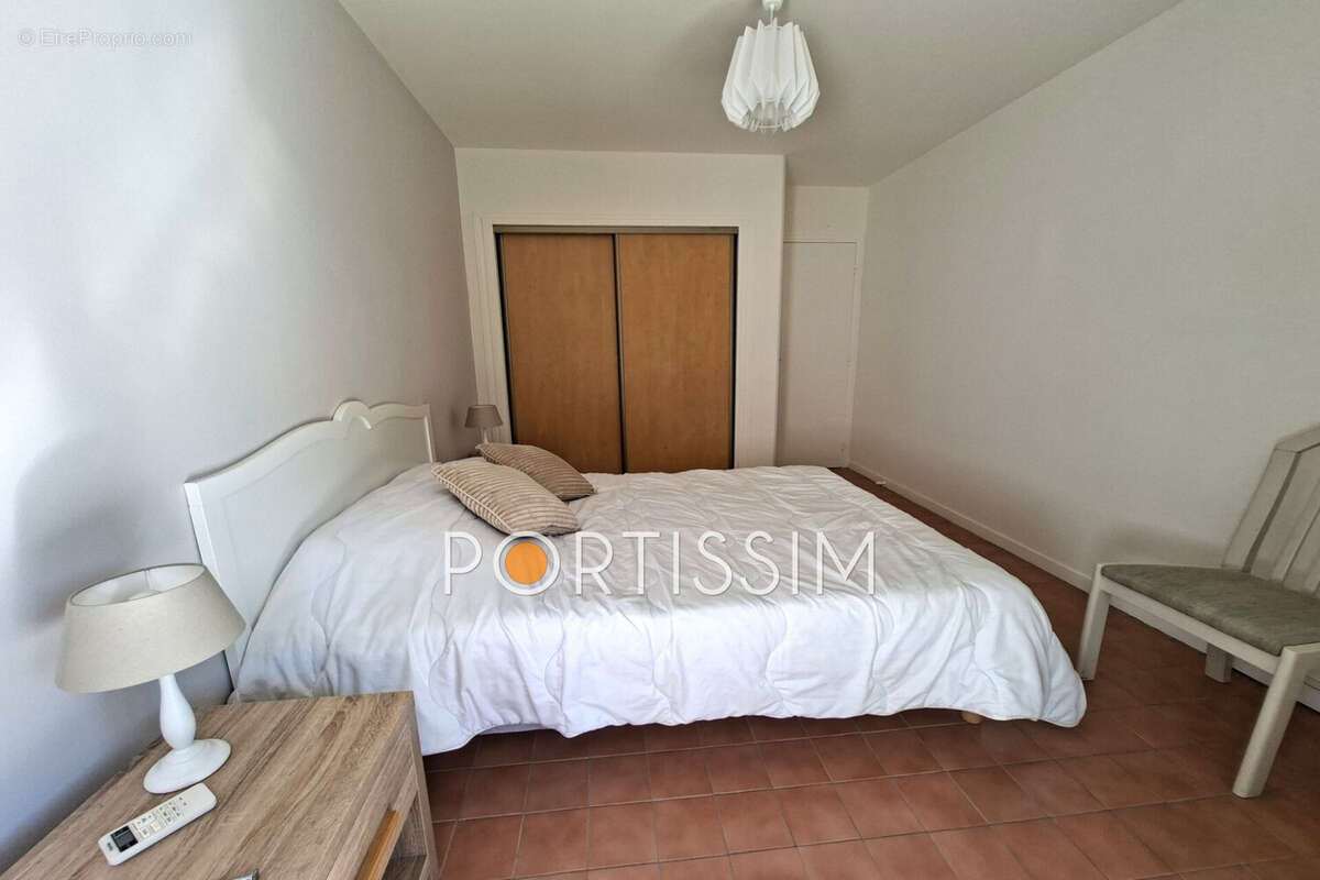 Appartement à SAINT-LAURENT-DU-VAR