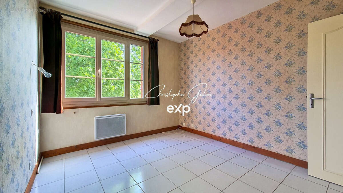 Appartement 339 m² à Bellac  - photo 3