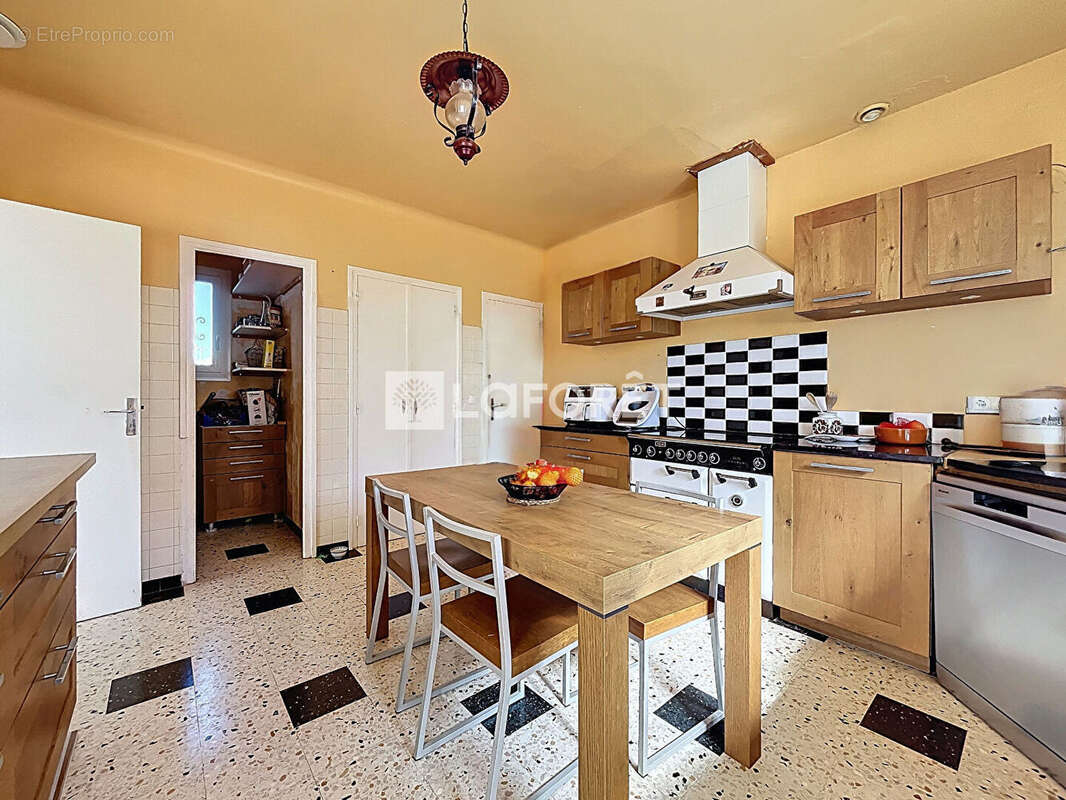 Maison à SAINT-GENIS-DES-FONTAINES