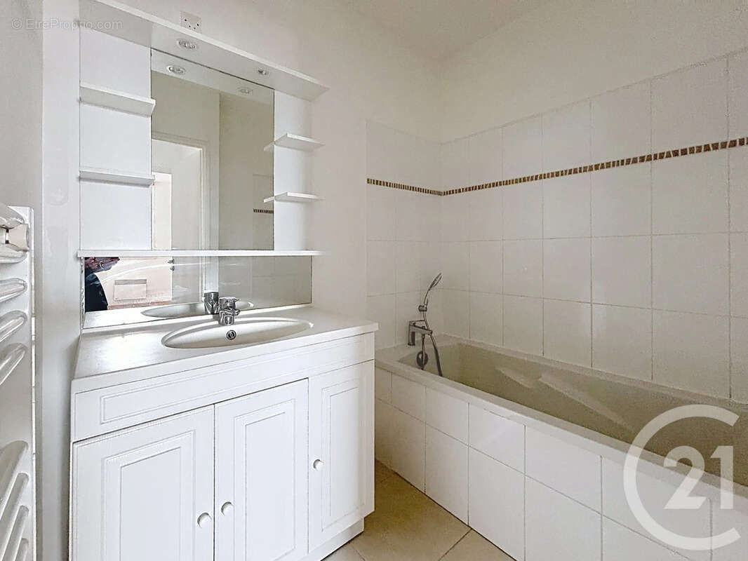 Appartement 76 m² à Roubaix  - photo 9