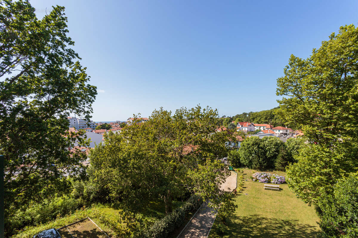 BIARRITZ le charme de l'ancien rénové pour ce 3 pièces de 62 m2 - photo 4