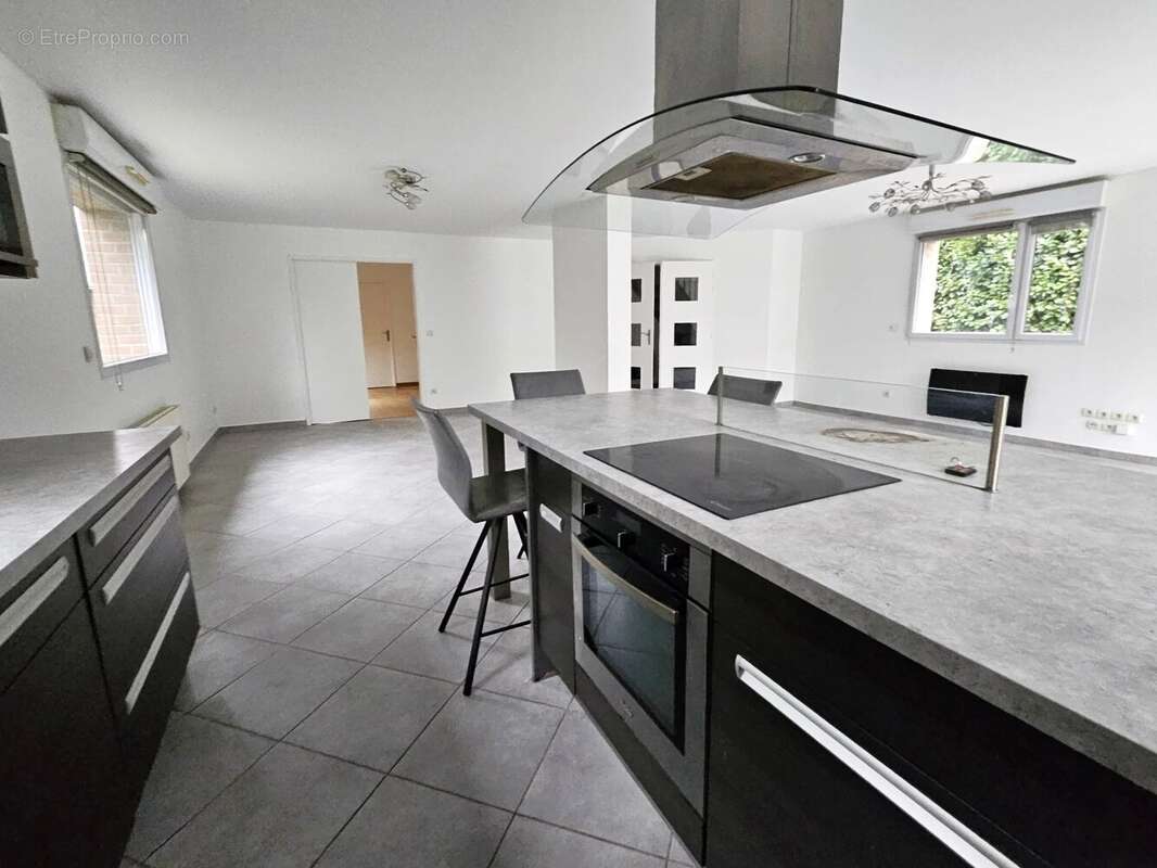 Maison à NEUVILLE-EN-FERRAIN