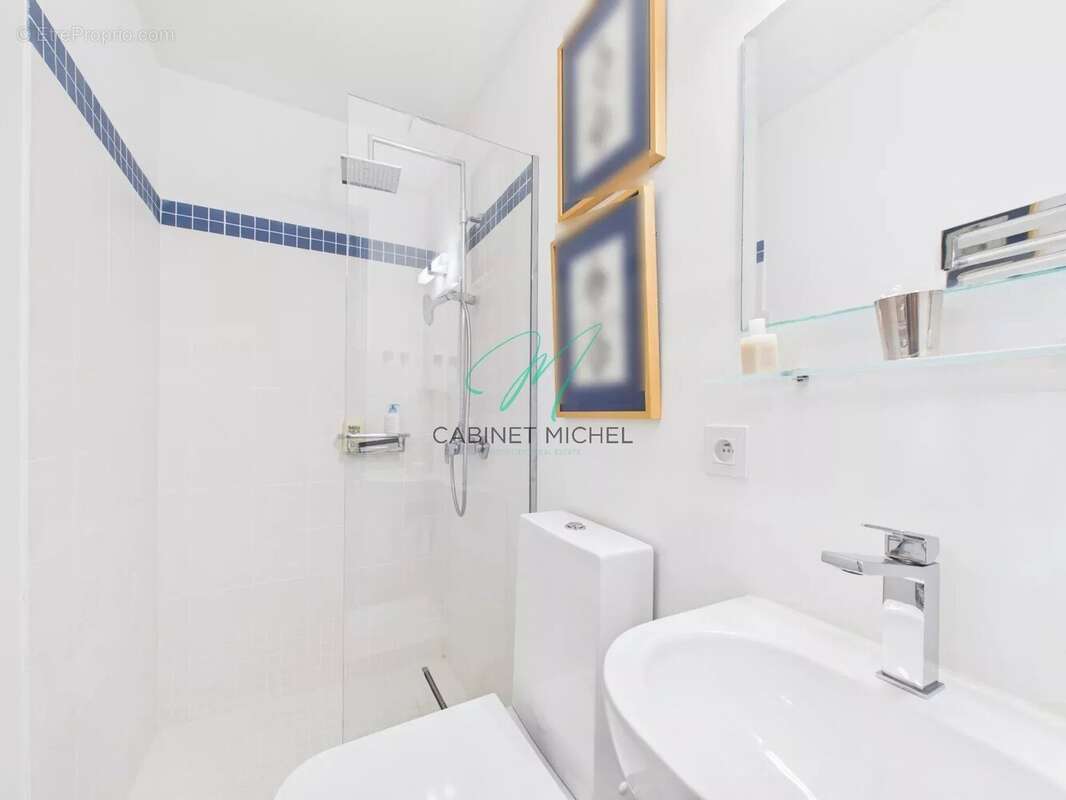 Appartement à CHATEAUNEUF-GRASSE