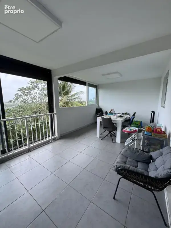A VENDRE  Appartement meublé T4  - Fort de France 97200 - photo 8