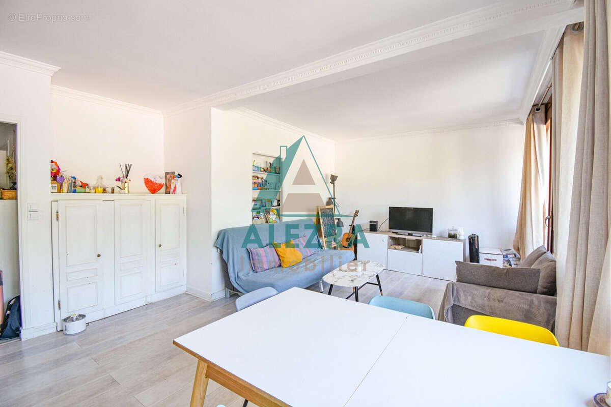 Appartement à LA CELLE-SAINT-CLOUD