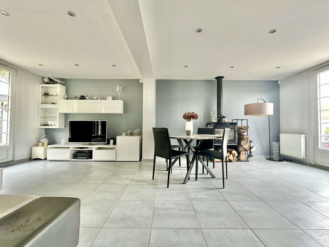 Maison à FONTAINE-CHAALIS