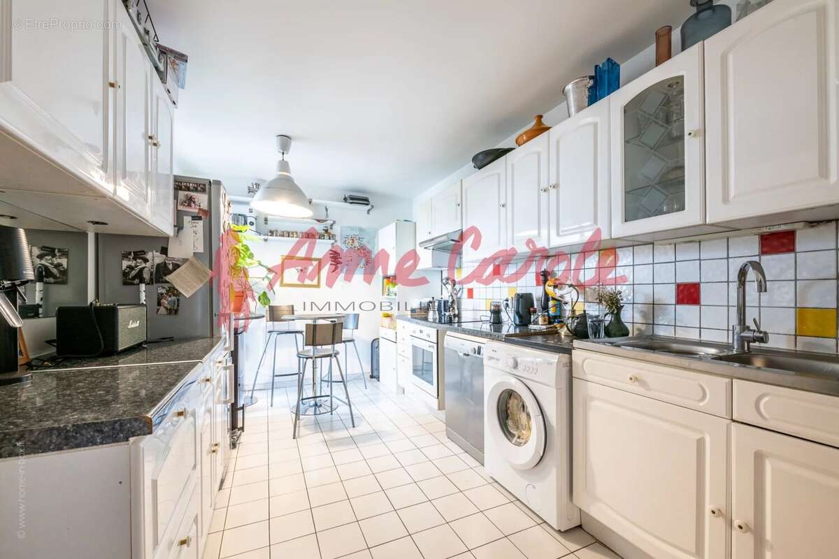 Appartement à PARIS-20E