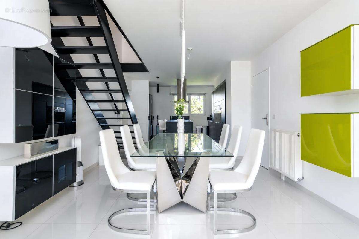 Appartement Duplex de 4 pièces de 82 m² à Stains - photo 7