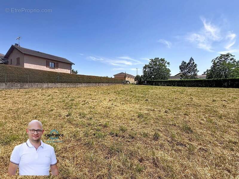 Terrain à vendre de 802,00 m² LES AVENIERES (38) - photo 7