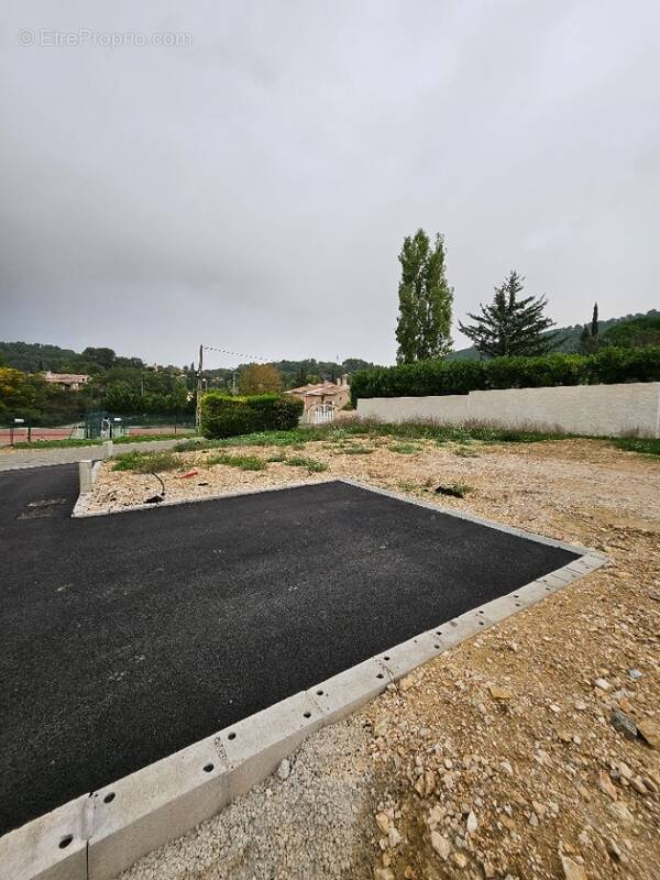 Photo Terrain à Auriol au prix de 240 000€
