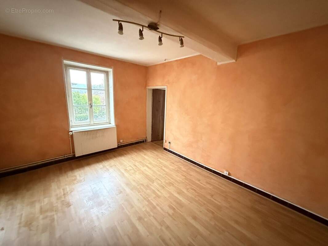 Appartement à ALBIGNY-SUR-SAONE