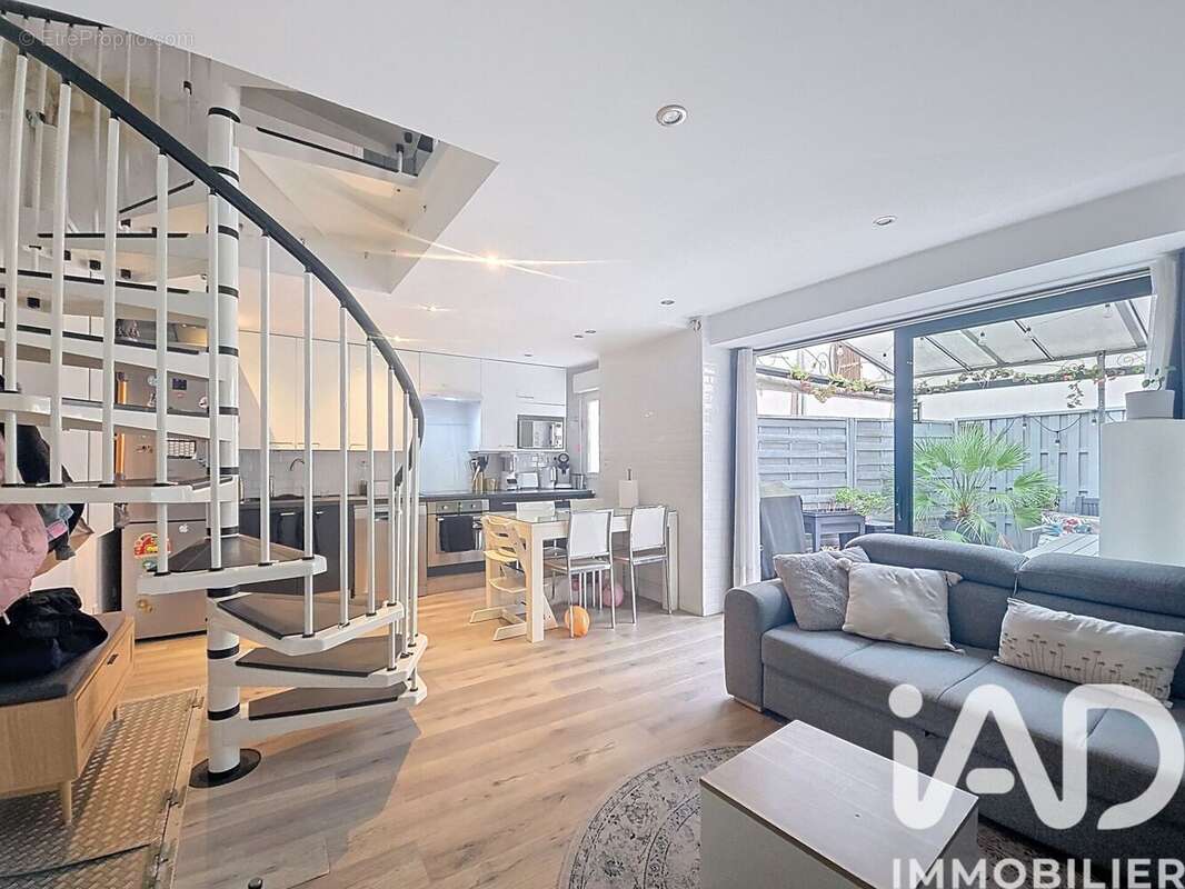 Photo 2 - Appartement à NANTERRE