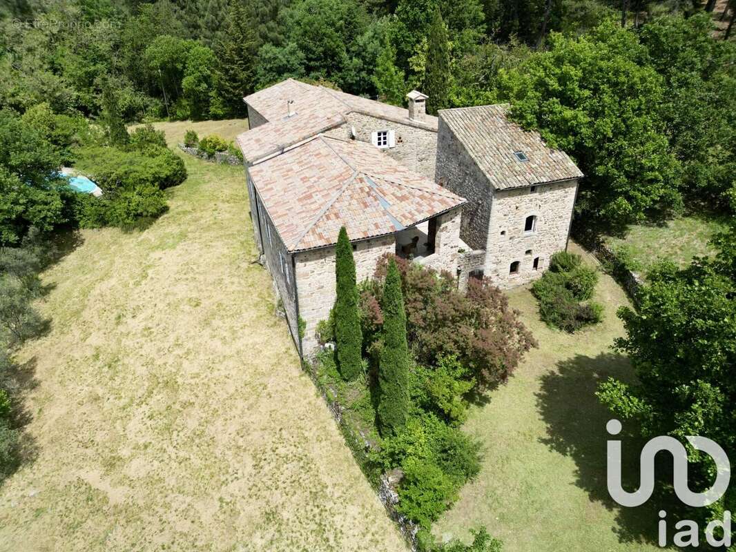 Photo 2 - Maison à AILHON