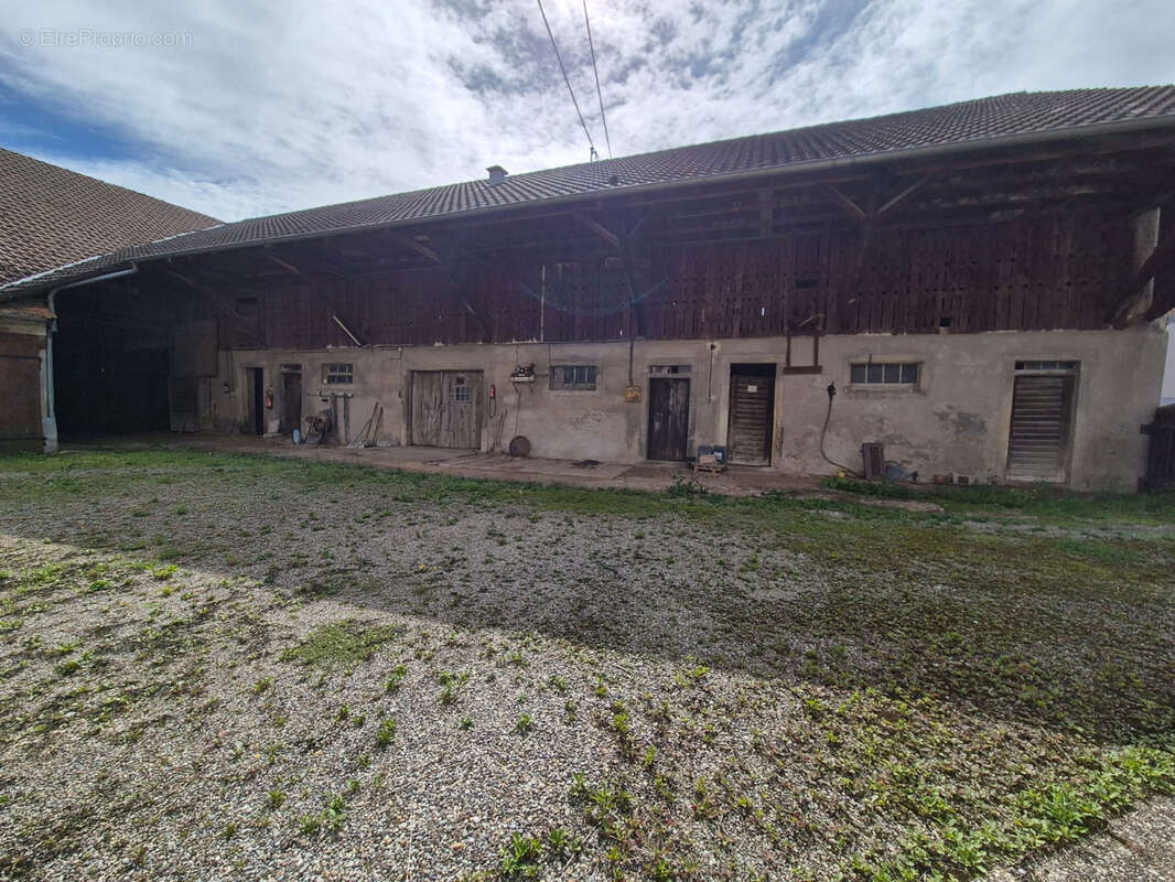 Maison à STEINBRUNN-LE-HAUT