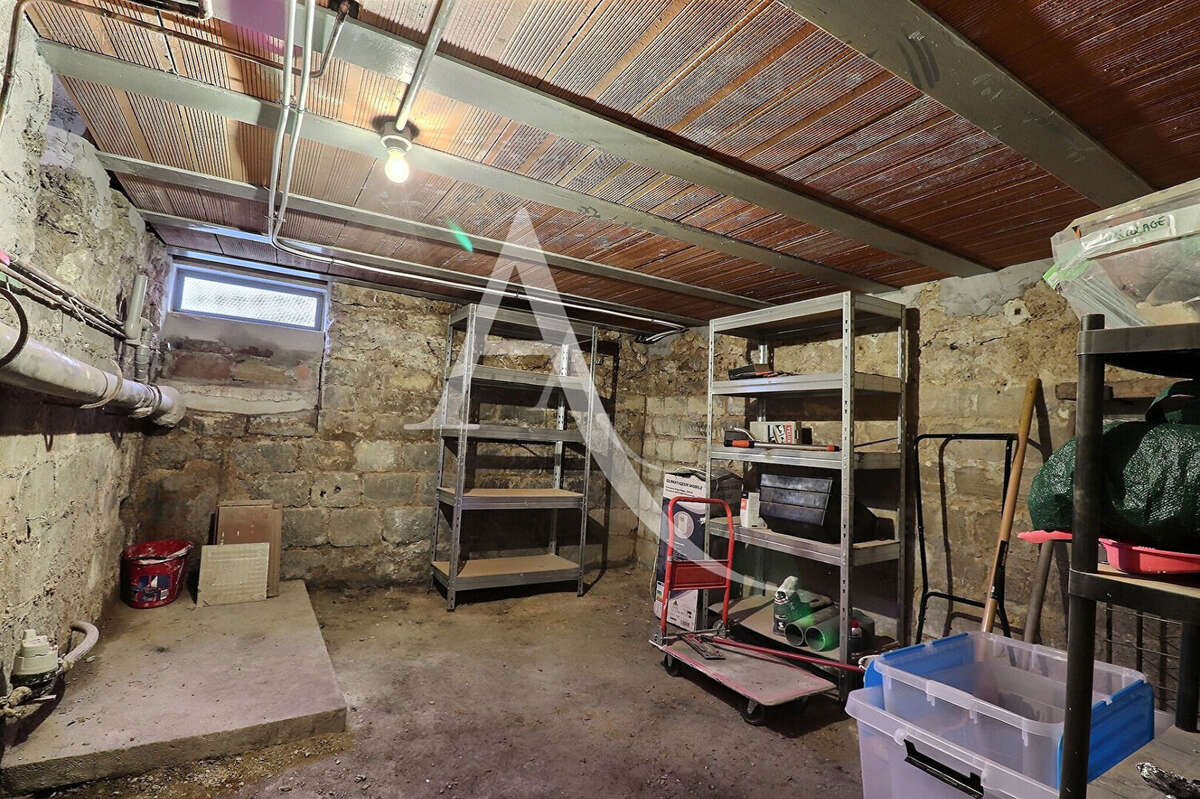 Beaucoup de cachet pour cette belle maison à Maisons Laffitte 4 pièce(s) 80 m2, 3 chambres, jardin, cave, parking ! - photo 18