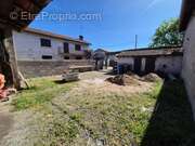 Appartement à VEAUCHE