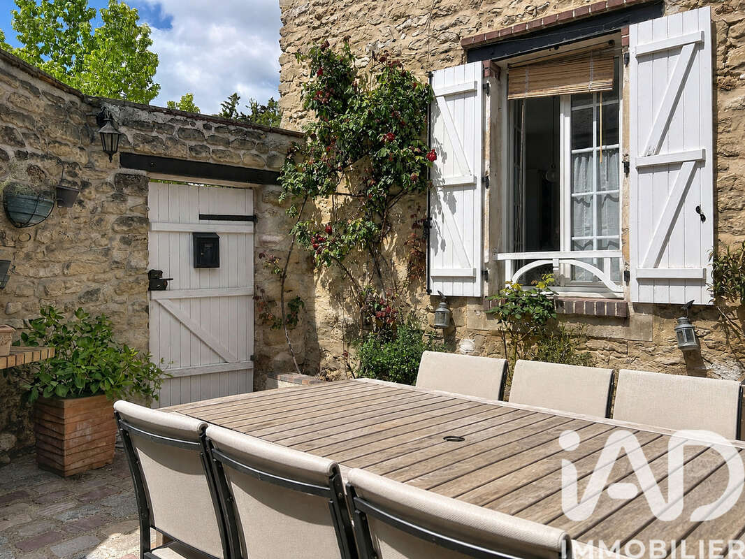 Maison 153 m² à La Falaise  - photo 2