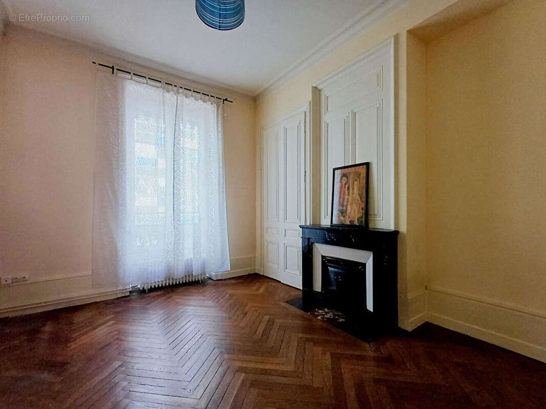 Appartement à LYON-7E
