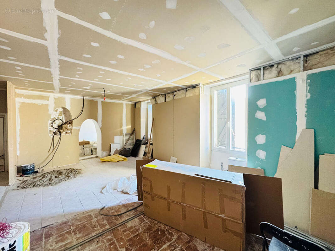 Appartement à PUISSALICON