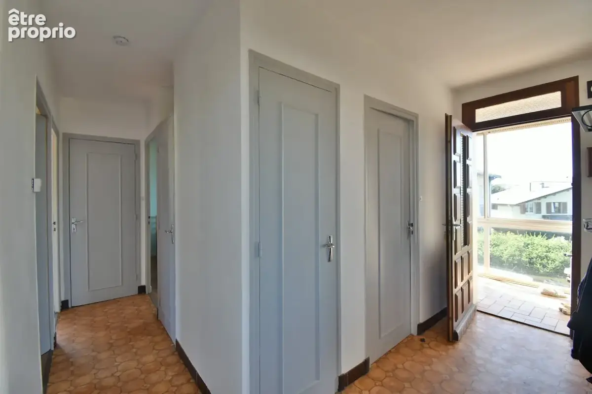 Maison individuelle lumineuse avec jardin et garage — Saint-Agrève - photo 8
