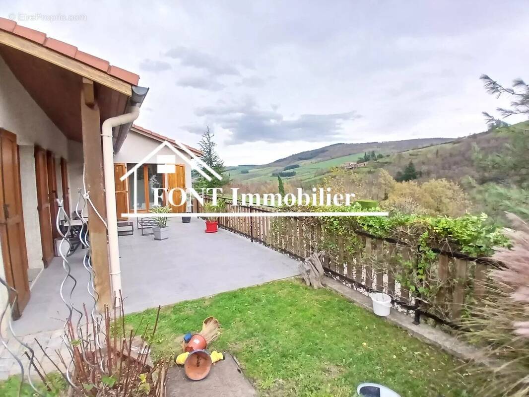 Maison à LA TERRASSE-SUR-DORLAY