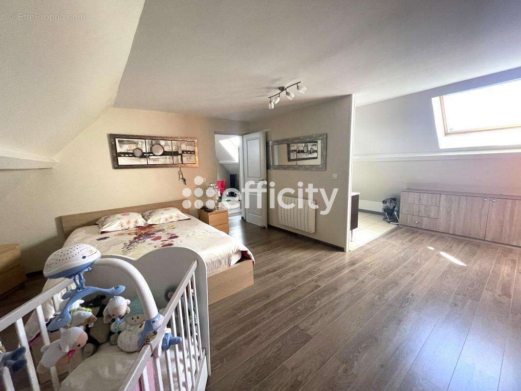 Maison à PARAY-VIEILLE-POSTE