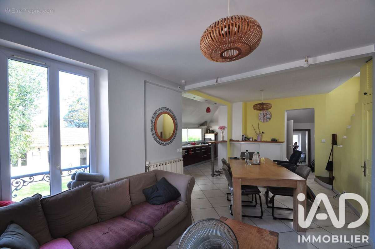 Maison 100 m² à Lagny-Sur-Marne  - photo 3