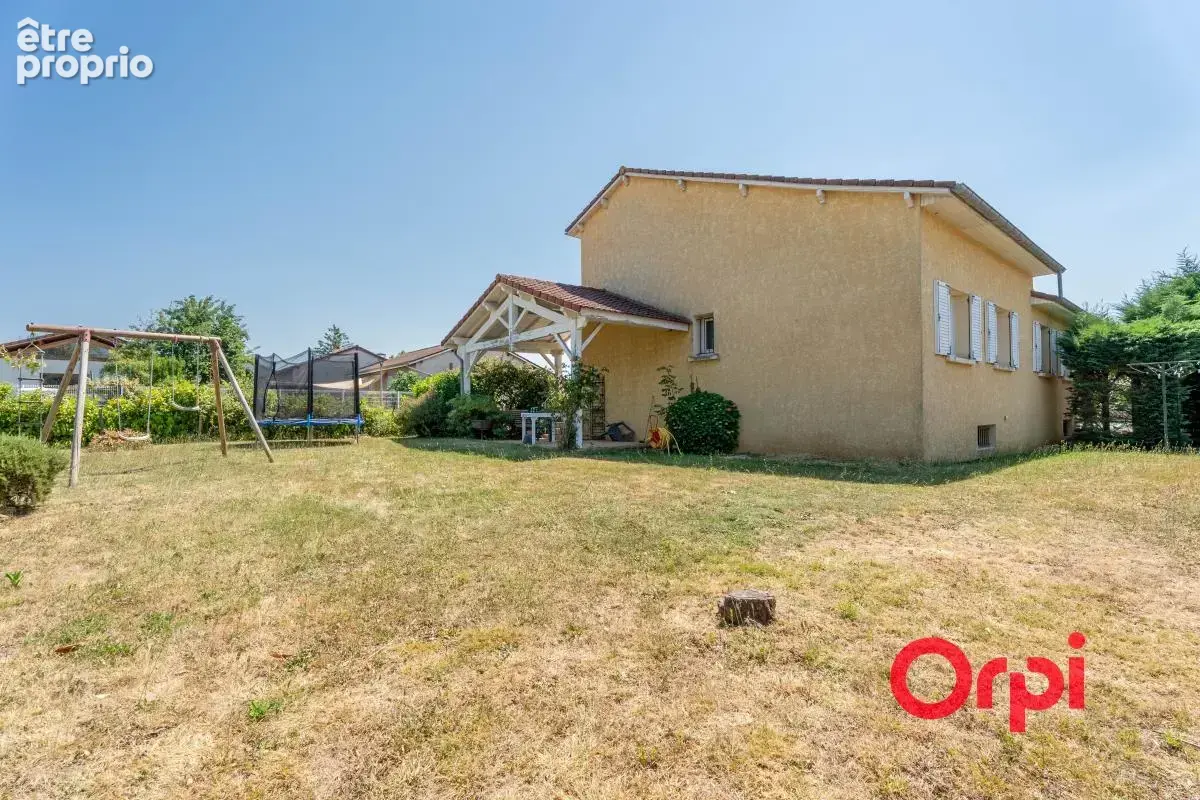 Maison familiale de 131 m² avec piscine, bureau et sous-sol complet - photo 21