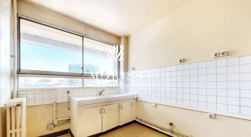 Appartement à CHARENTON-LE-PONT