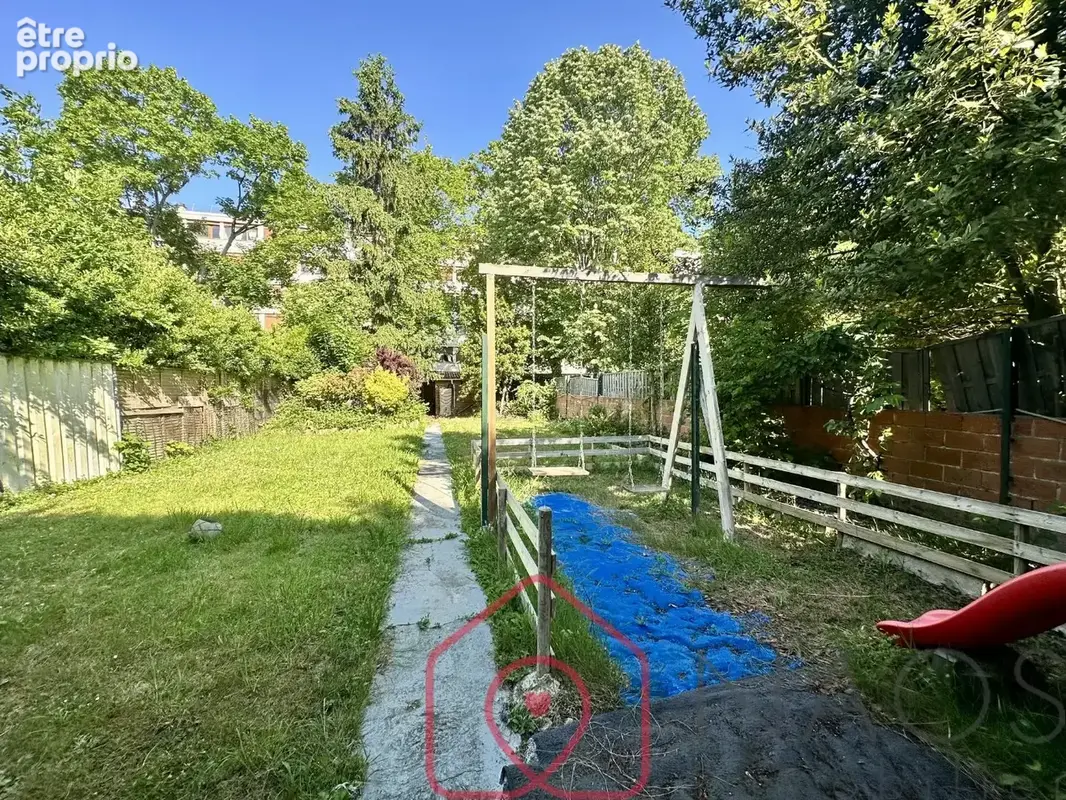 Jolie maison avec terrain 677 m² et piscine - photo 15