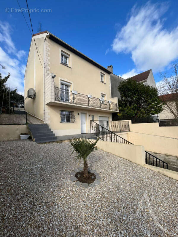 Maison à ROSNY-SOUS-BOIS