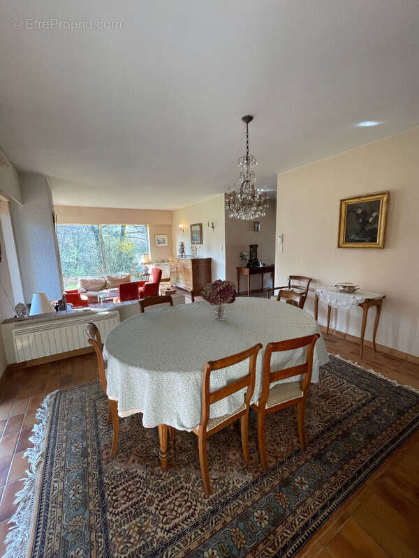 Maison à CHARBONNIERES-LES-BAINS