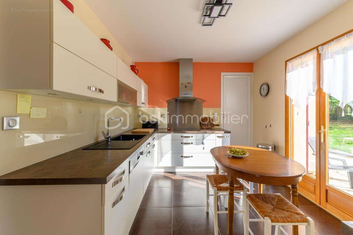 Maison à COUILLY-PONT-AUX-DAMES