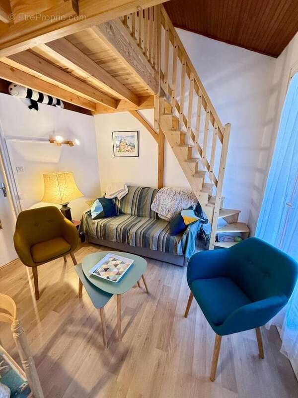   - Appartement à AX-LES-THERMES