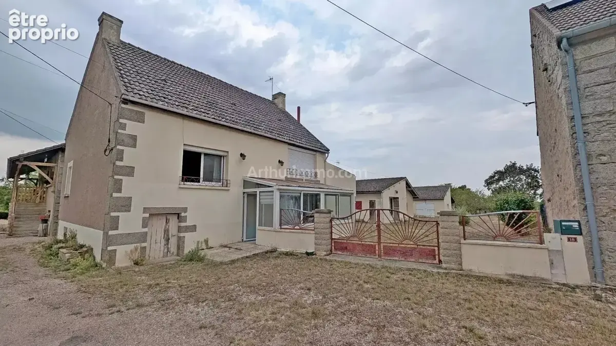Photo Appartement à La Roche-En-Brenil au prix de 95 000€