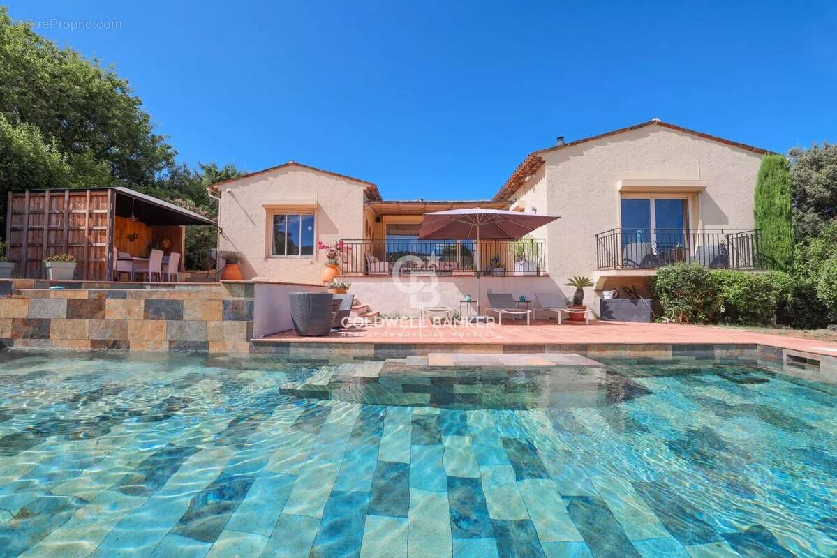 Maison à MOUGINS
