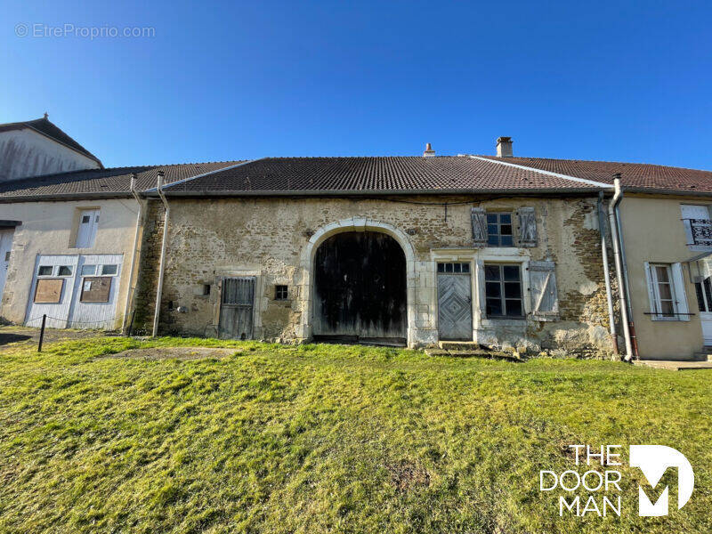 Maison à FRECOURT