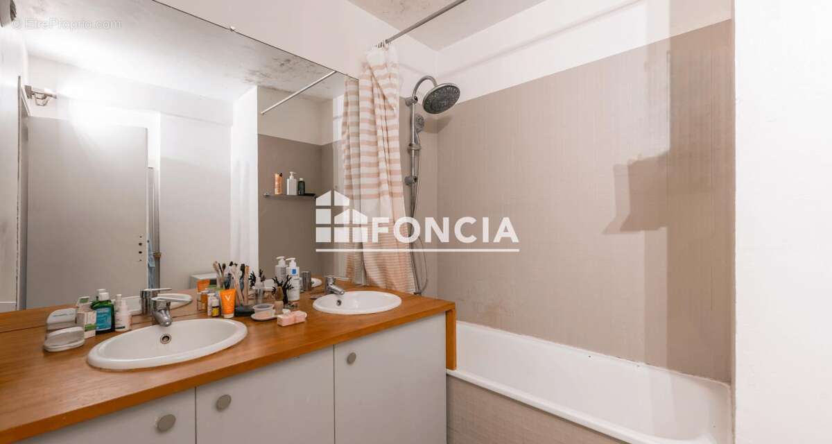 Appartement à PARIS-12E