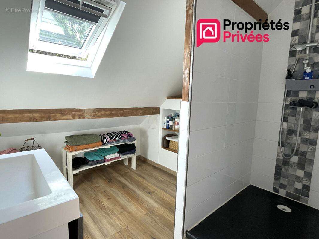 Maison 124m2 carrez 2 à 3 chambres bureau garage jardin 980m2 229500HAI - photo 10