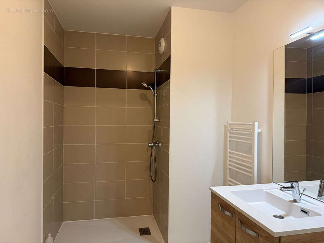 Appartement à BOUGUENAIS