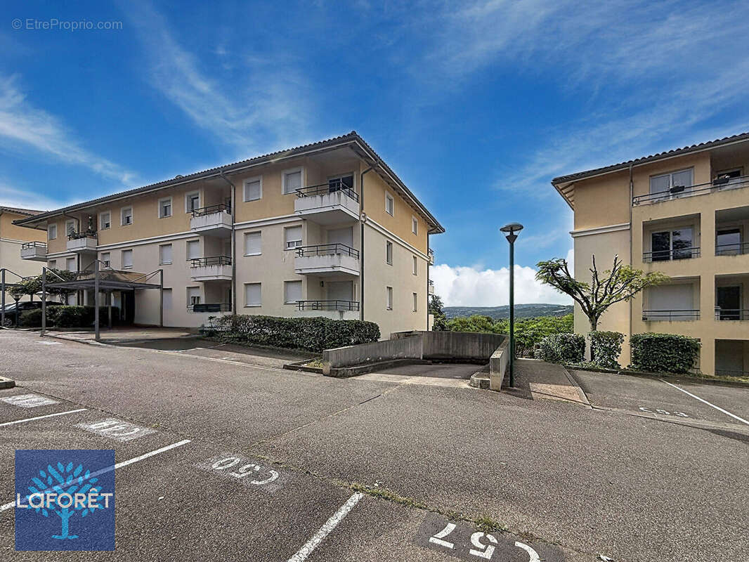 Appartement à GRIGNY