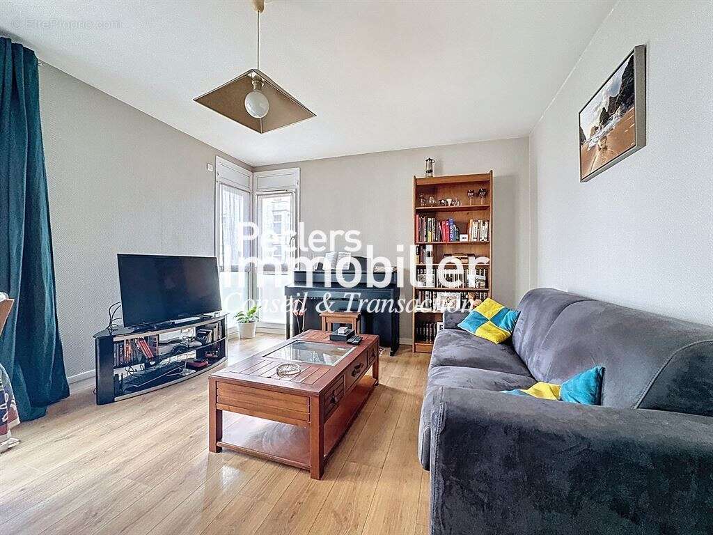 Appartement à NANTERRE