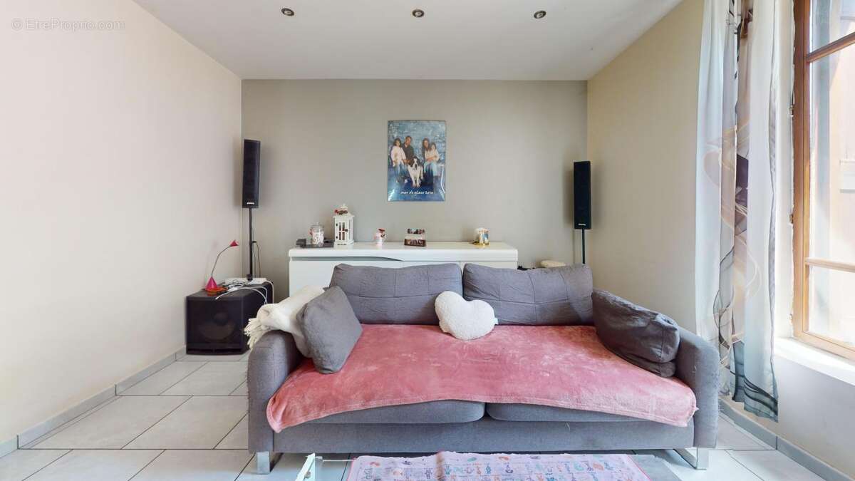 RARE SUR LE SECTEUR – Maison familiale avec grands volumes et cadre de vie exceptionnel - photo 7