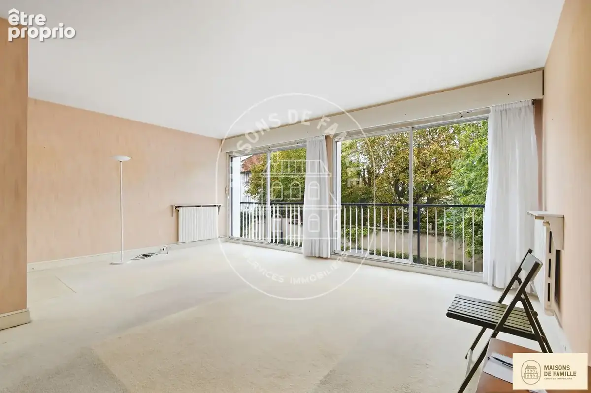 LE VESINET Centre ville - Appartement 5 pièces de 83,82 m² - photo 2