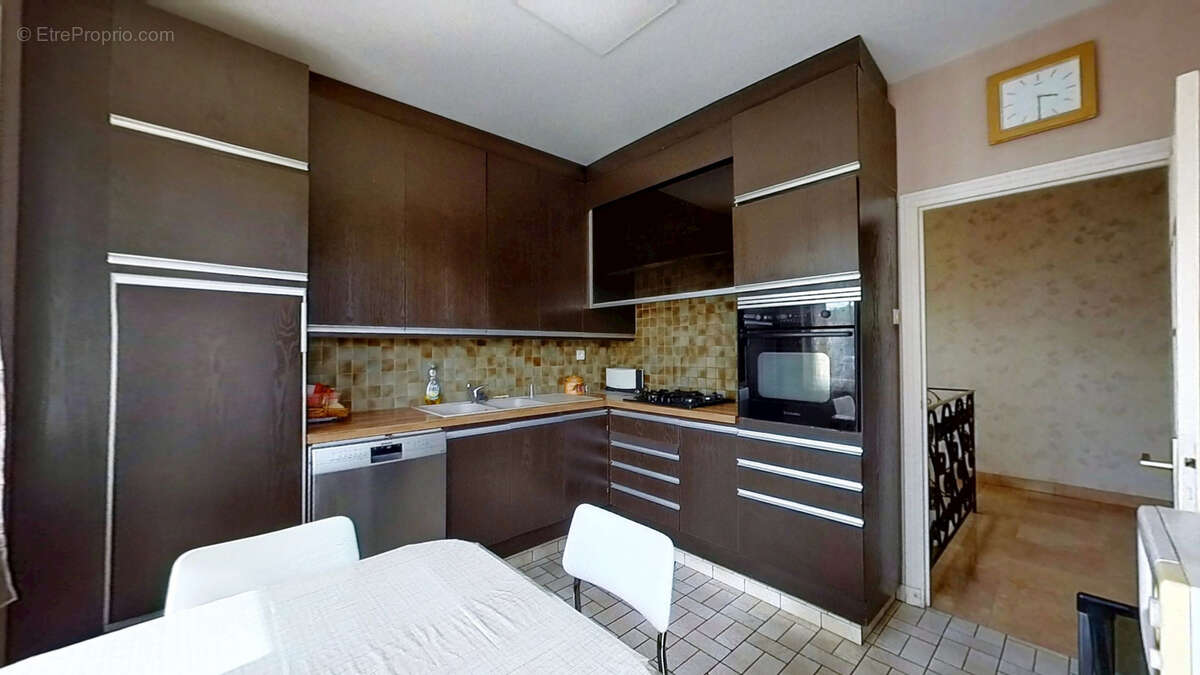 À Issoire, Maison 6 pièces avec terrain - photo 4