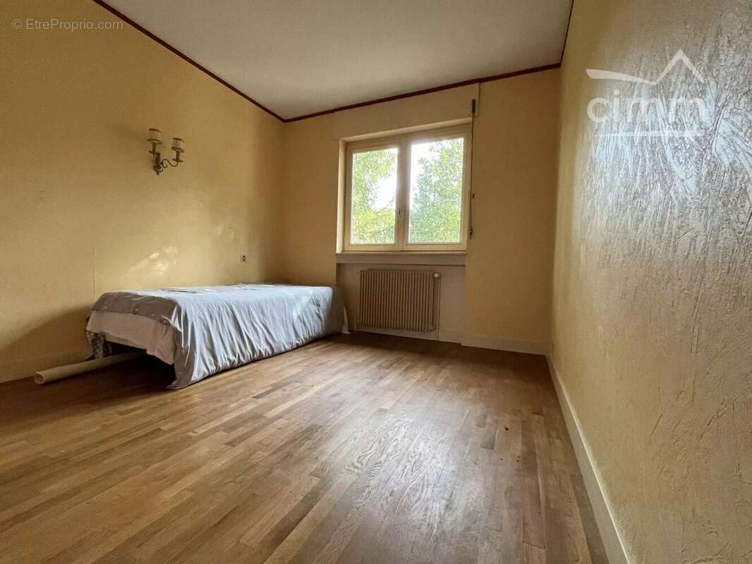 Maison à MIREFLEURS