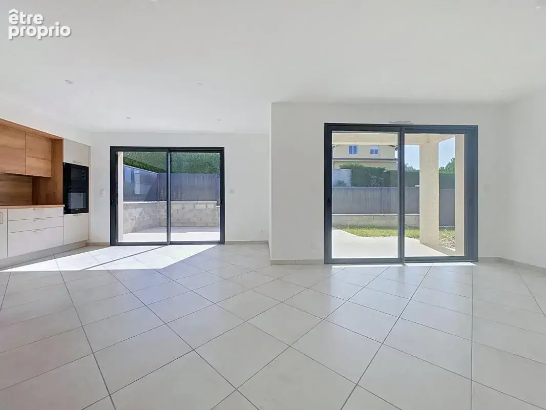 Maison - Plain-pied - 2 Chambres - Buanderie - Garage - Terrasse - photo 5